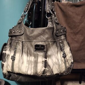 Angel Kiss womens green and Beige ombre shoulder bag